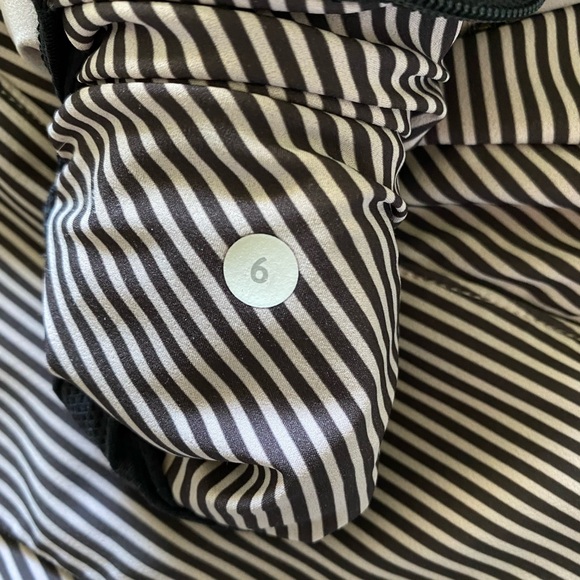 lululemon running jacket - Picture 2 of 7